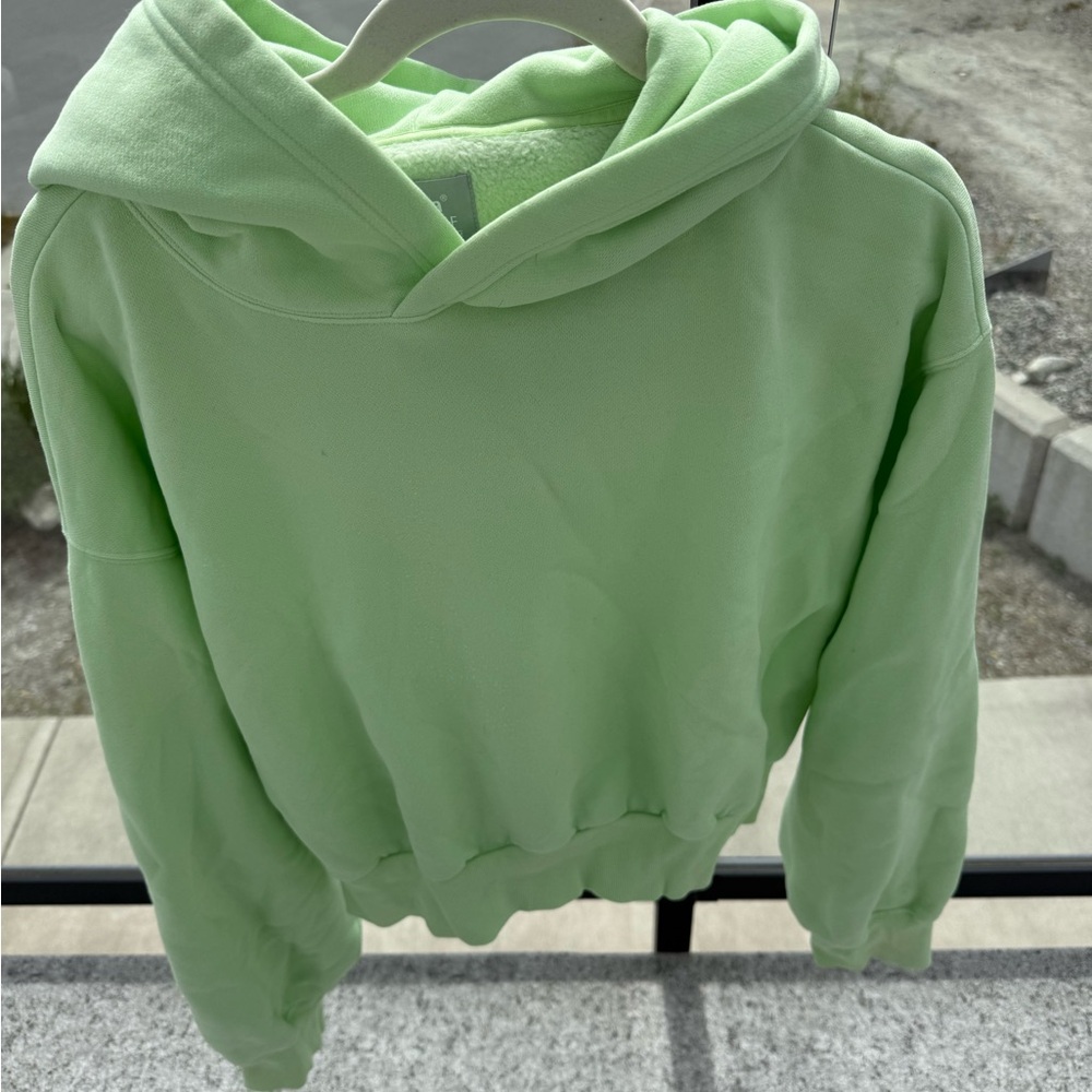 Aritzia Chartreuse Green Cozy AF Fleece Set - Picture 1 of 3